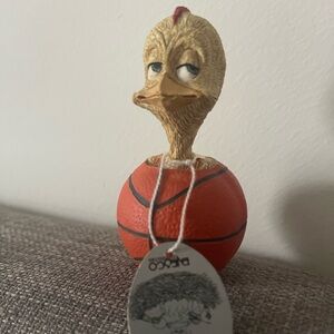 Eggbert basketball figurine “Fouled Out”